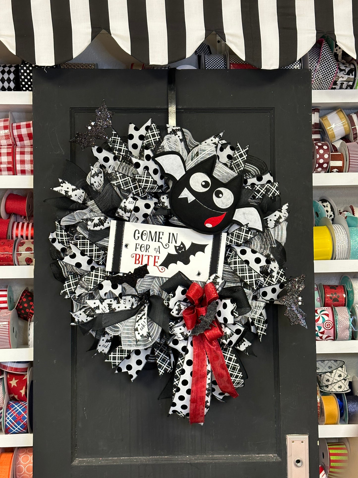 Party Kit - Come in For a Bite! Halloween Party Kit