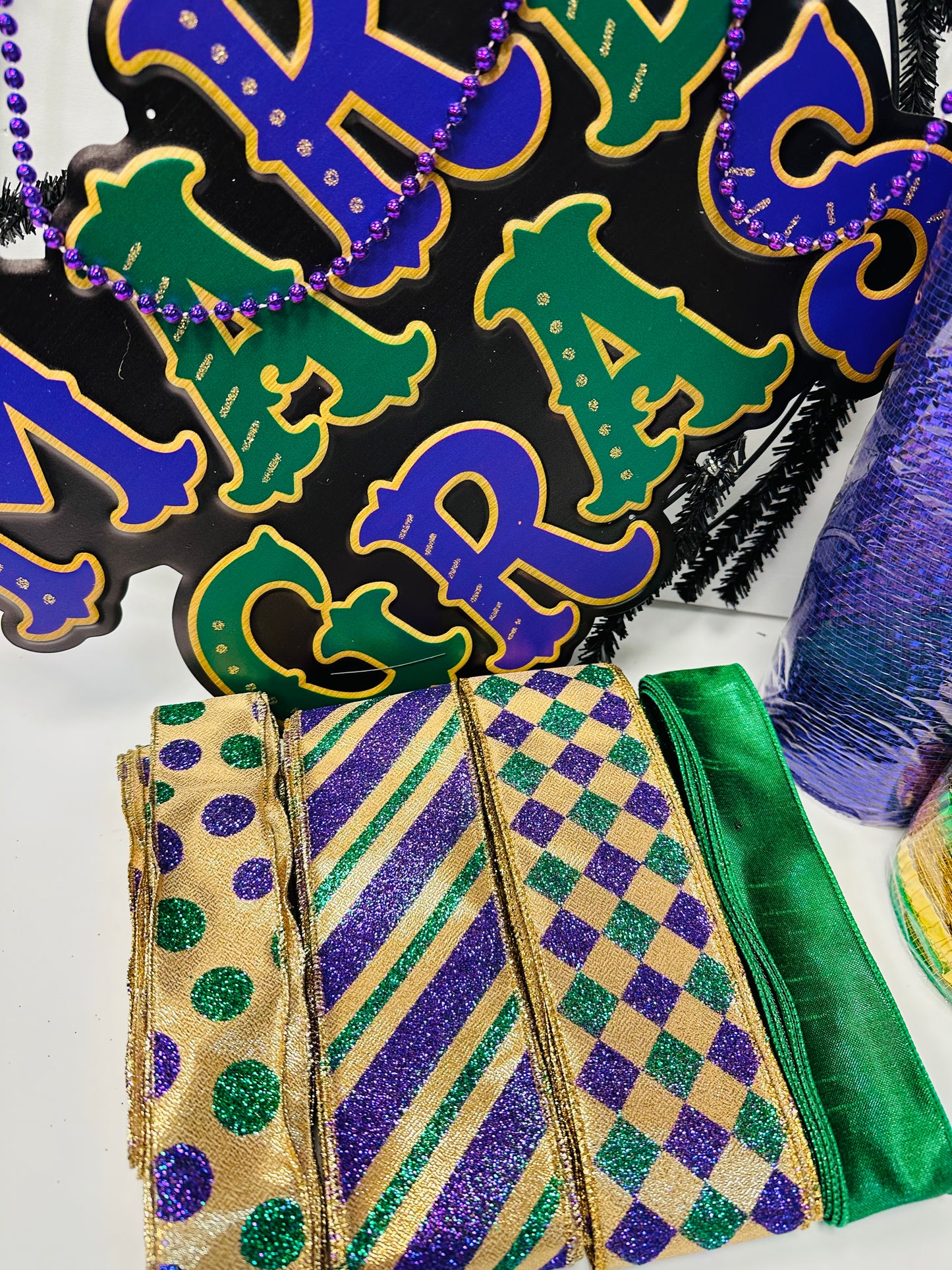 Mardi Gras (lg sign) DIY Wreath Kit