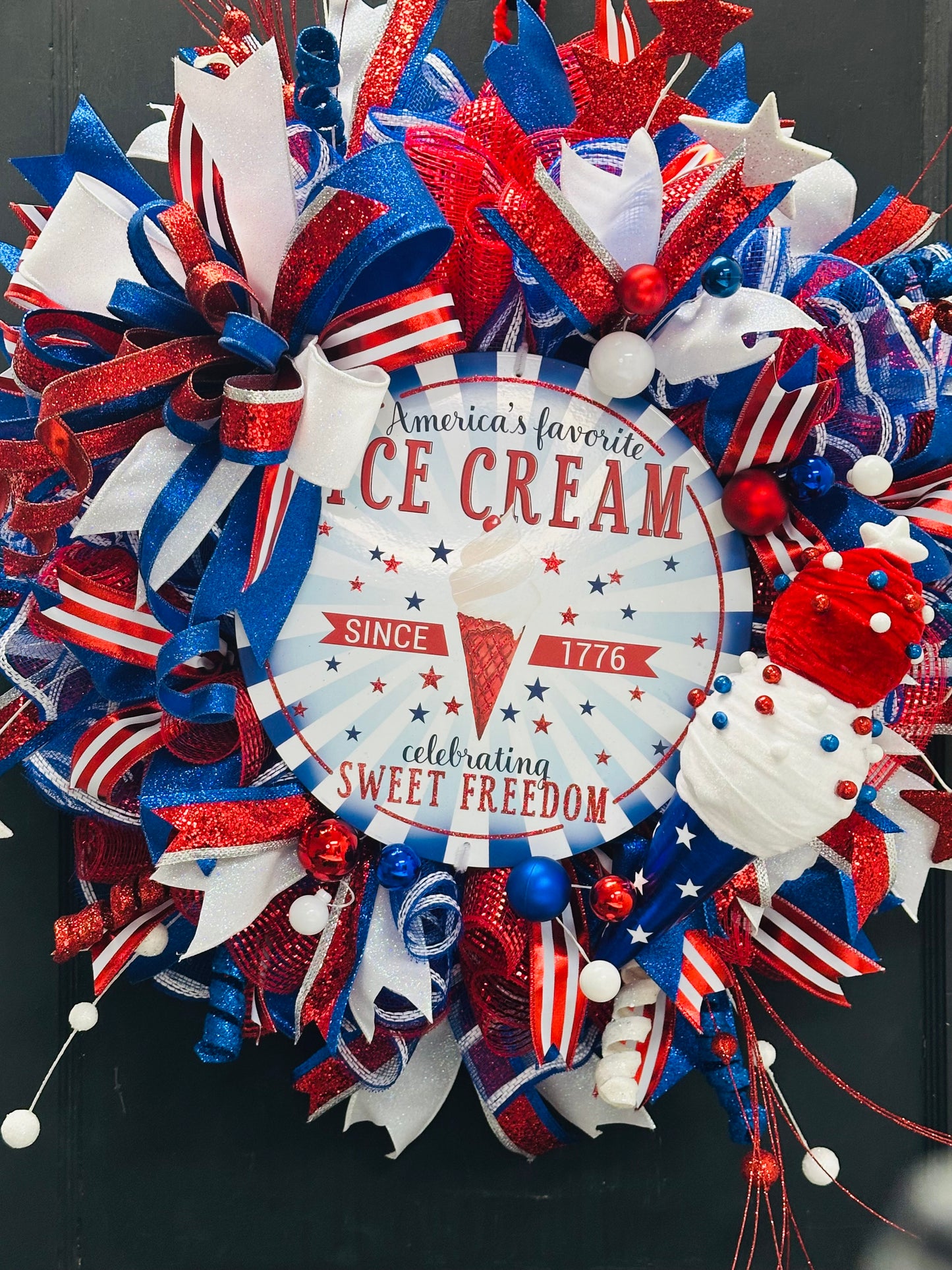 18"L Glittered Curly Ball Spray: RWB