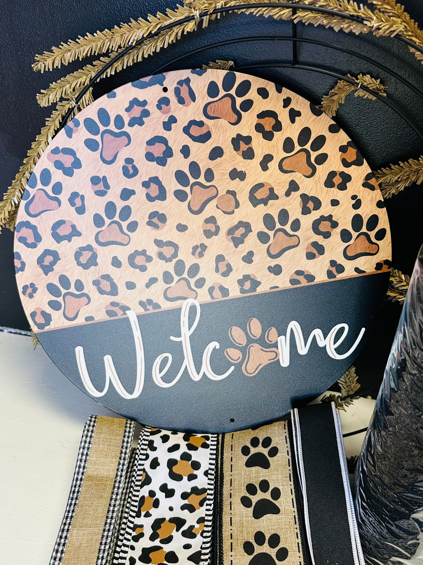 Cheetah Print Welcome with Paw Prints, Dog or Cat Lovers Wreath Kit