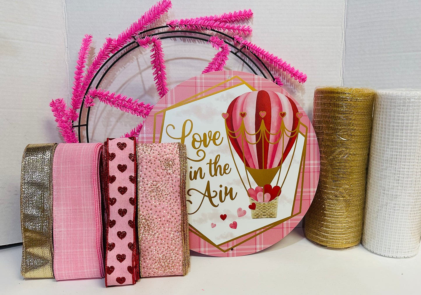 Party Kit - Love Is In the Air DIY
