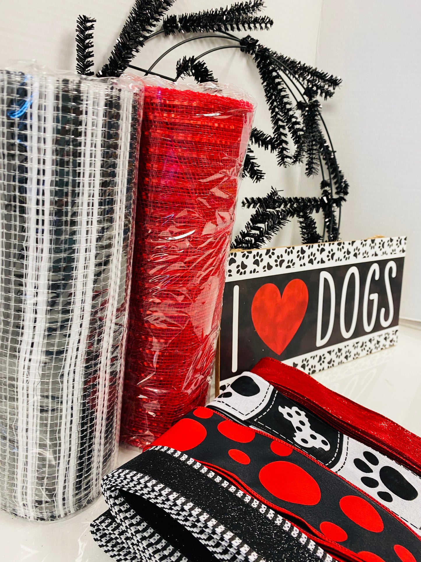 Party Kit - I Love Dogs Wreath