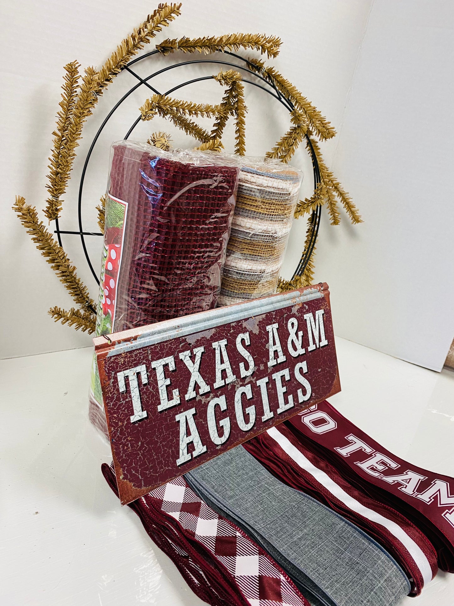 TX Aggie Wreath Party - Texas A&M Aggies Sign