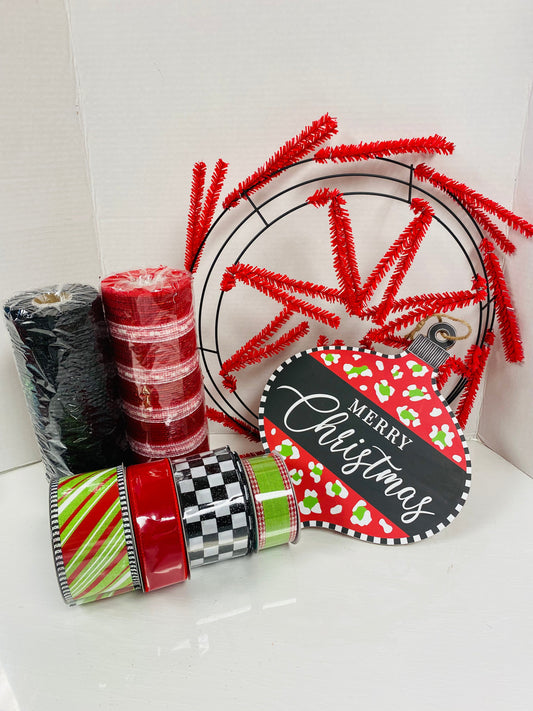 Party Kit - Merry Christmas! Ornament Winter Wreath