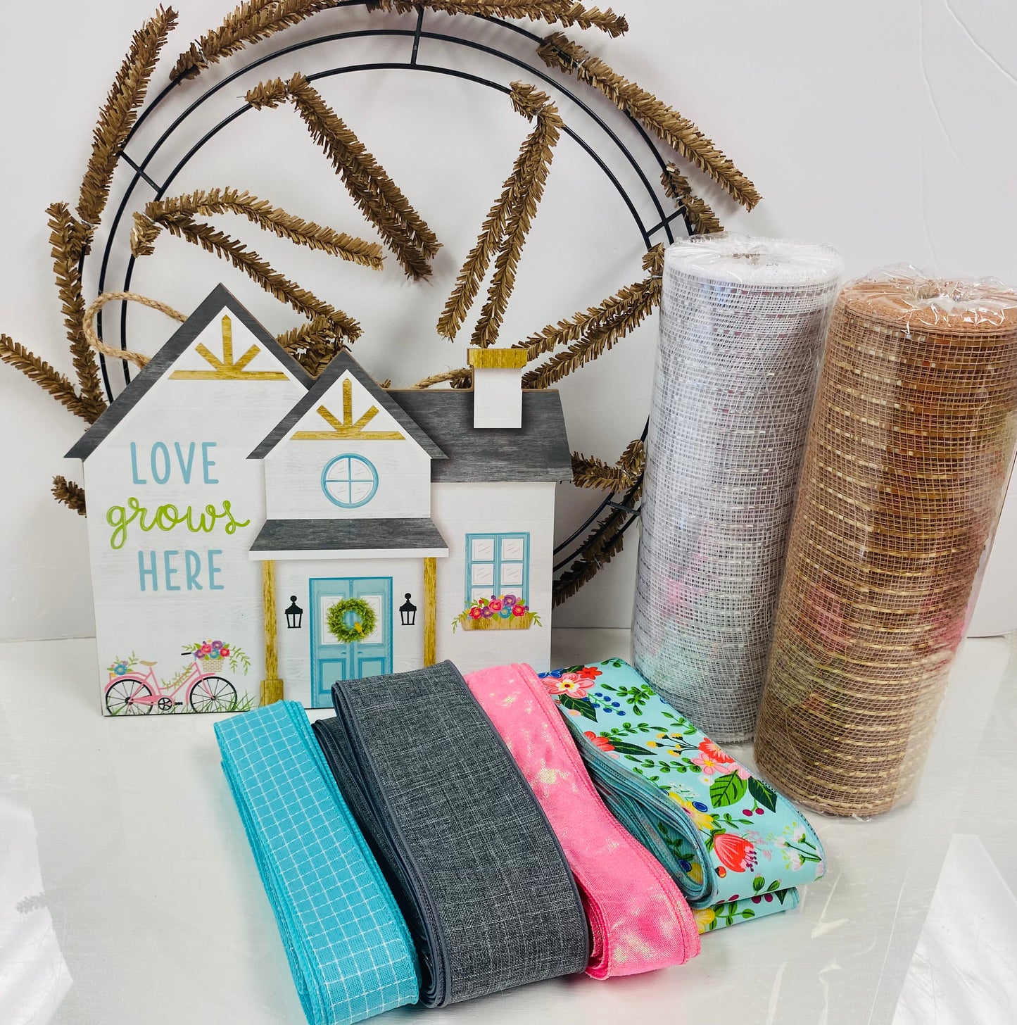 Party Kit - Love Grows Here Everyday Wreath Kit