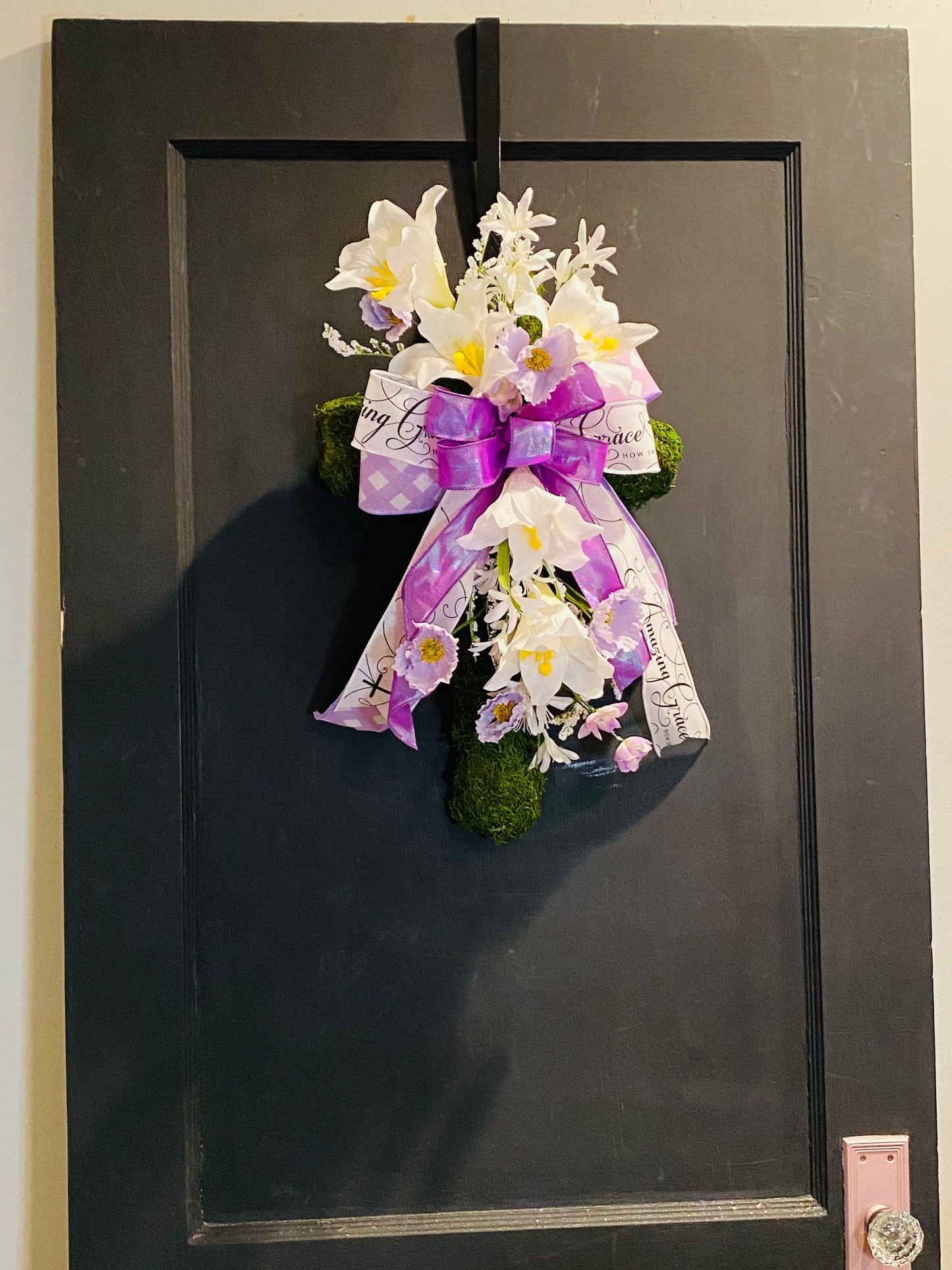 Beautiful Easter Lily Moss Cross