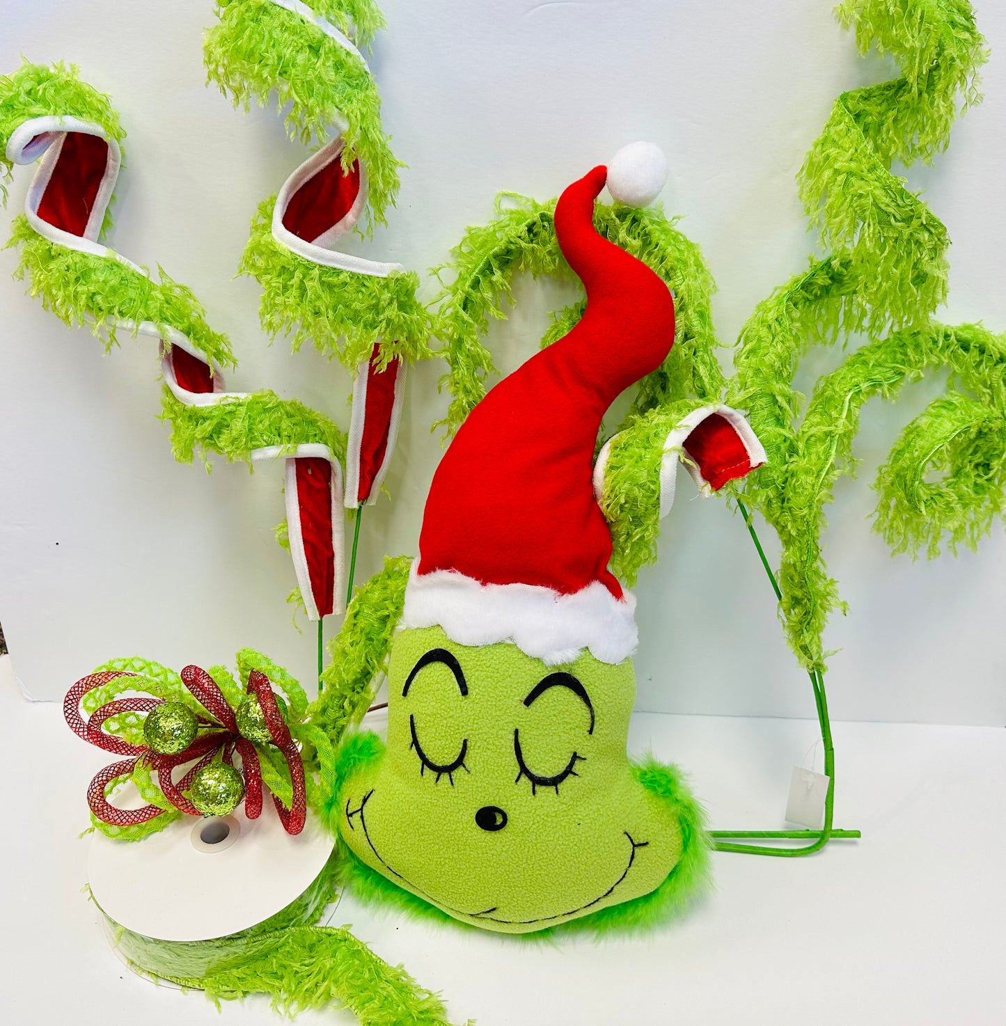 Green Monster Merry Christmas Wreath Kit