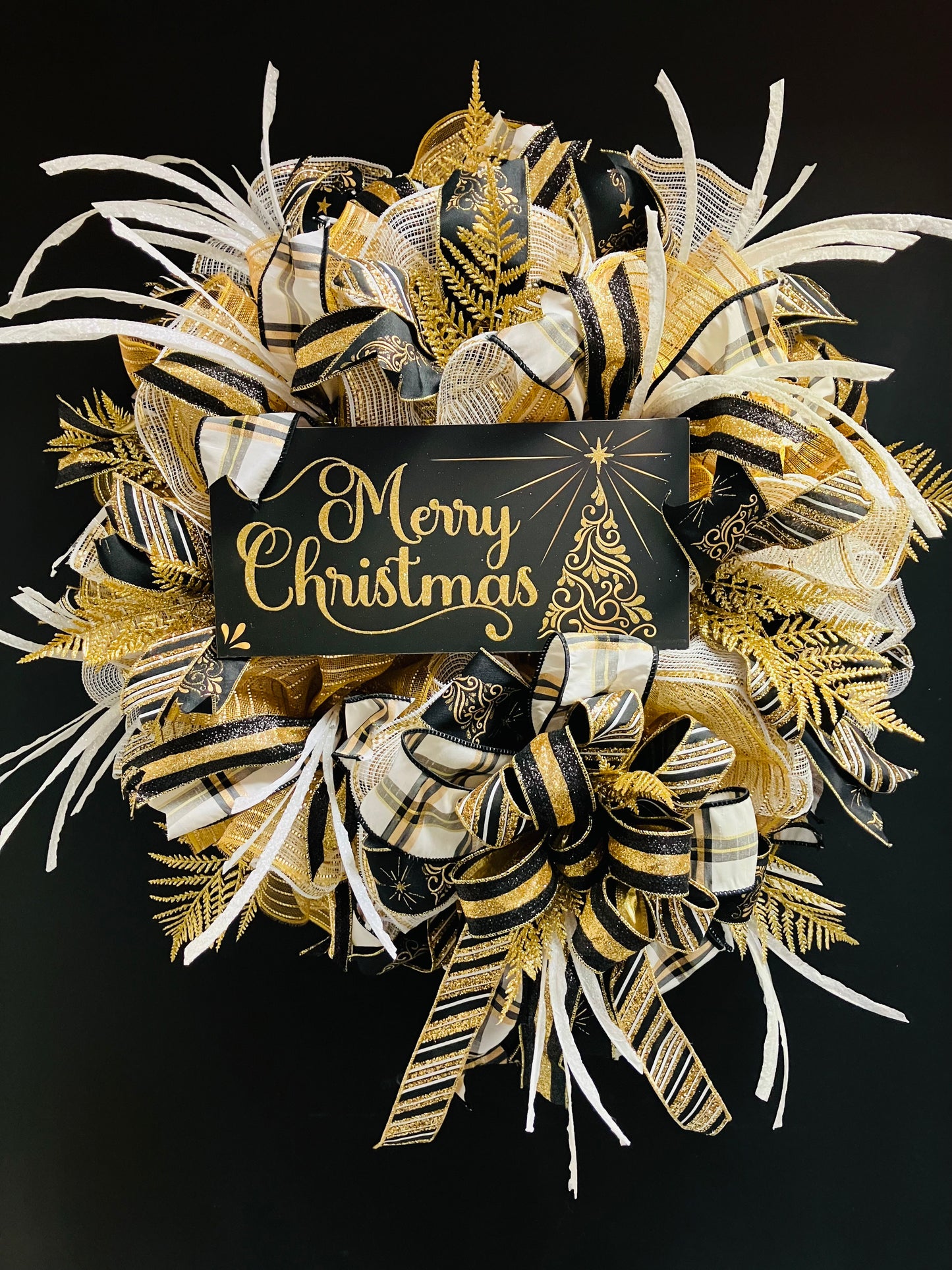 Wreath-Making at the Levitt Event - December 4, 2025, 6 - 8pm, 2nd floor - The Levitt, Downtown Arlington, TX