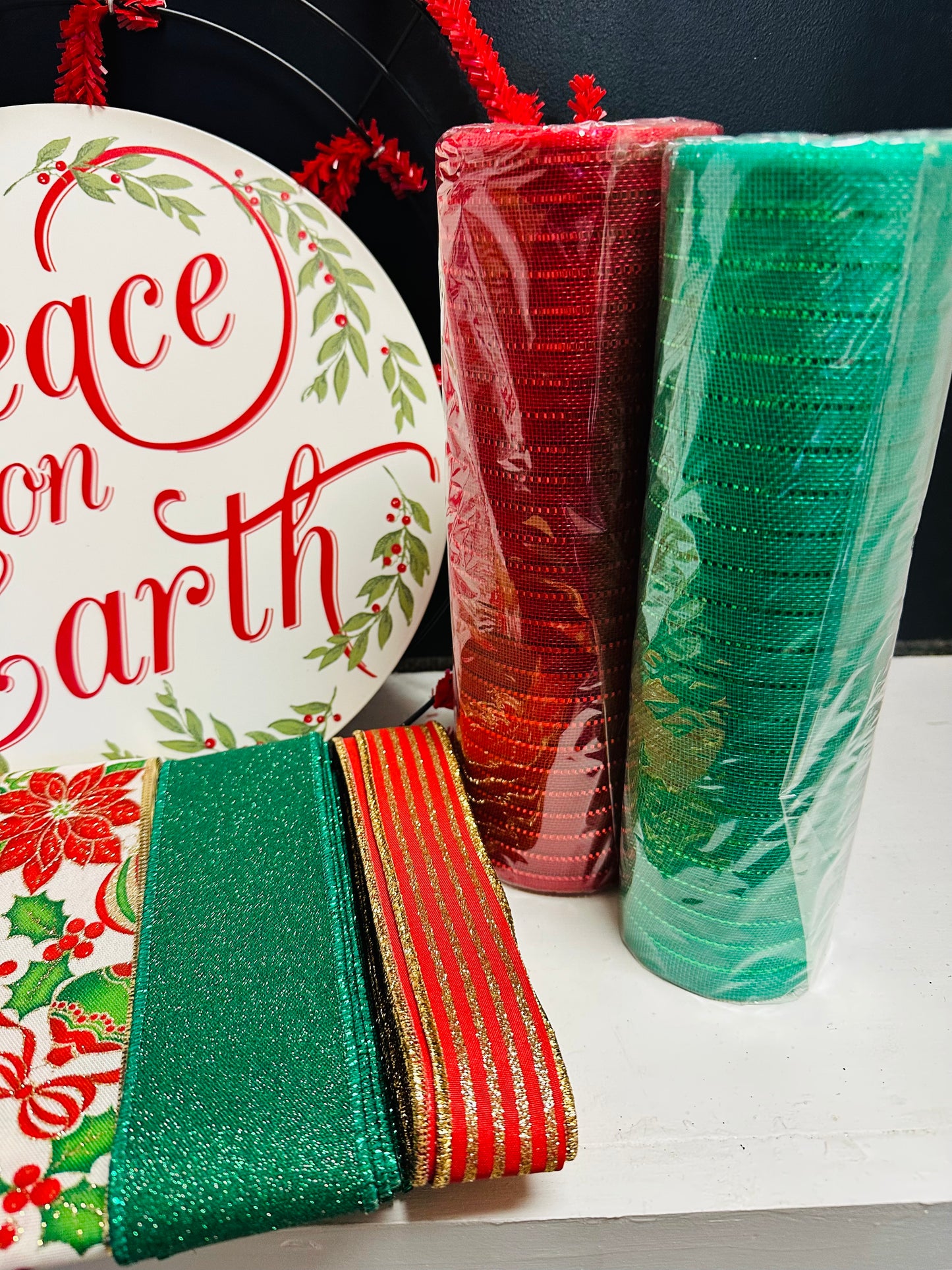 Peace on Earth Christmas DIY Wreath Kit