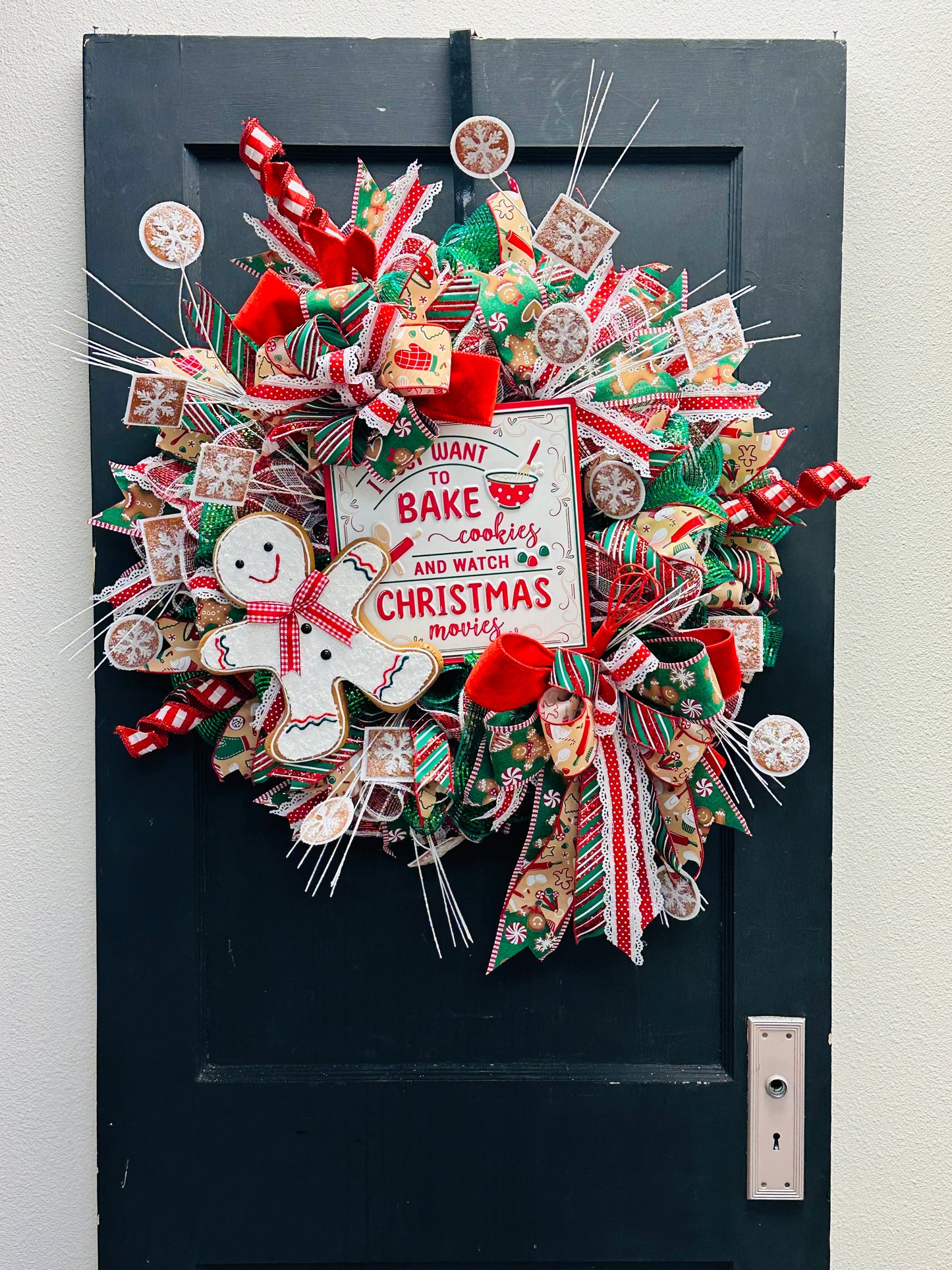 Holiday Baking Gingerbread Christmas Wreath