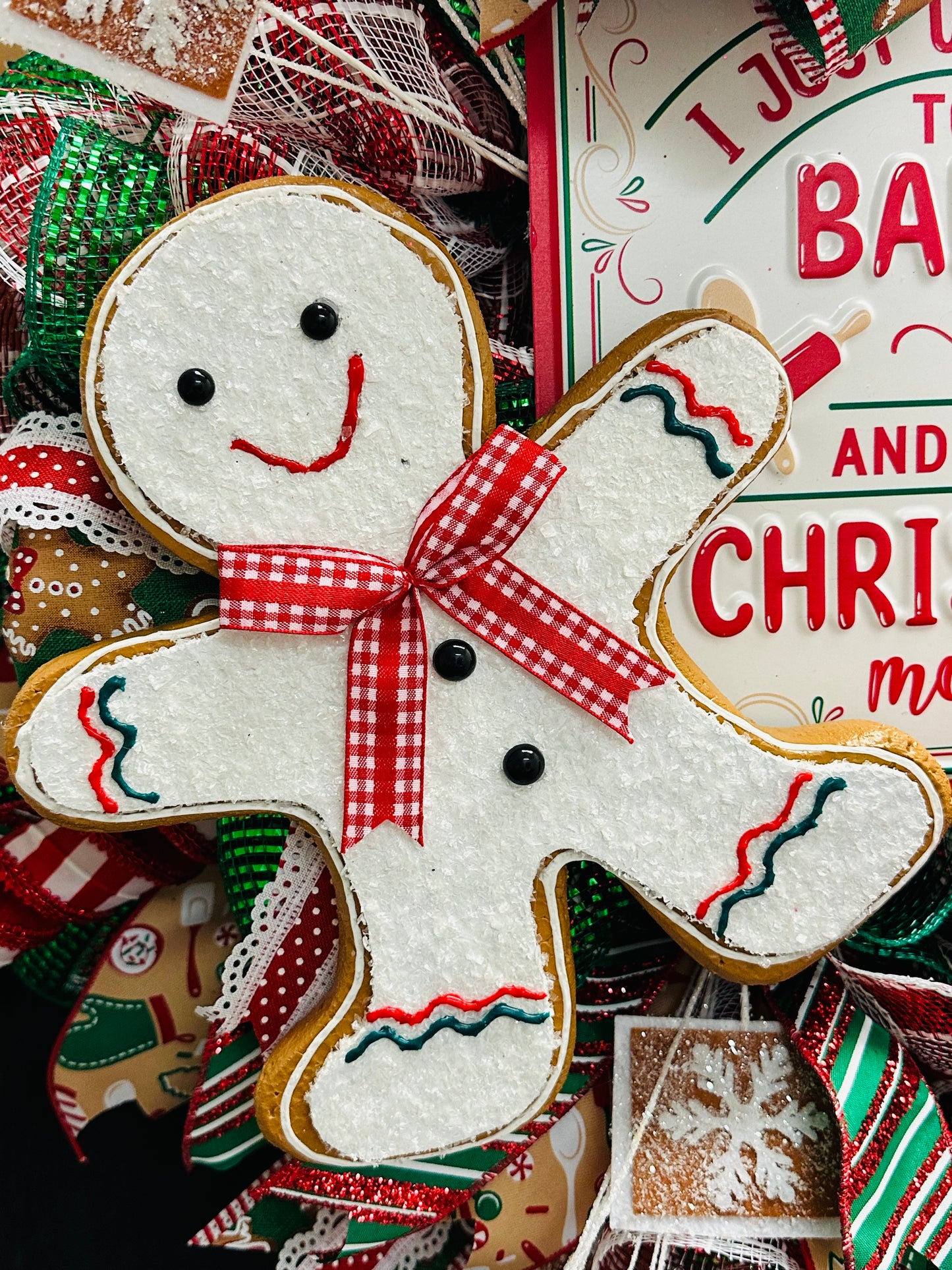 Holiday Baking Gingerbread Christmas Wreath