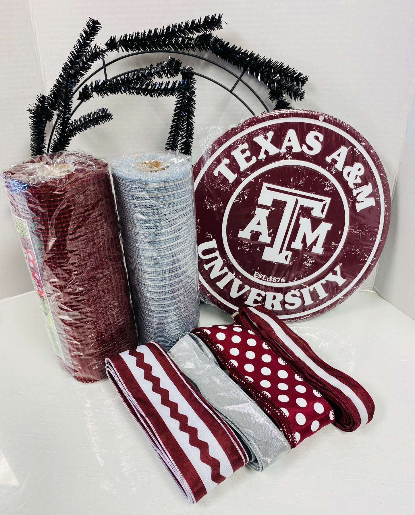 TX Aggie Wreath Party - Round Seal Sign