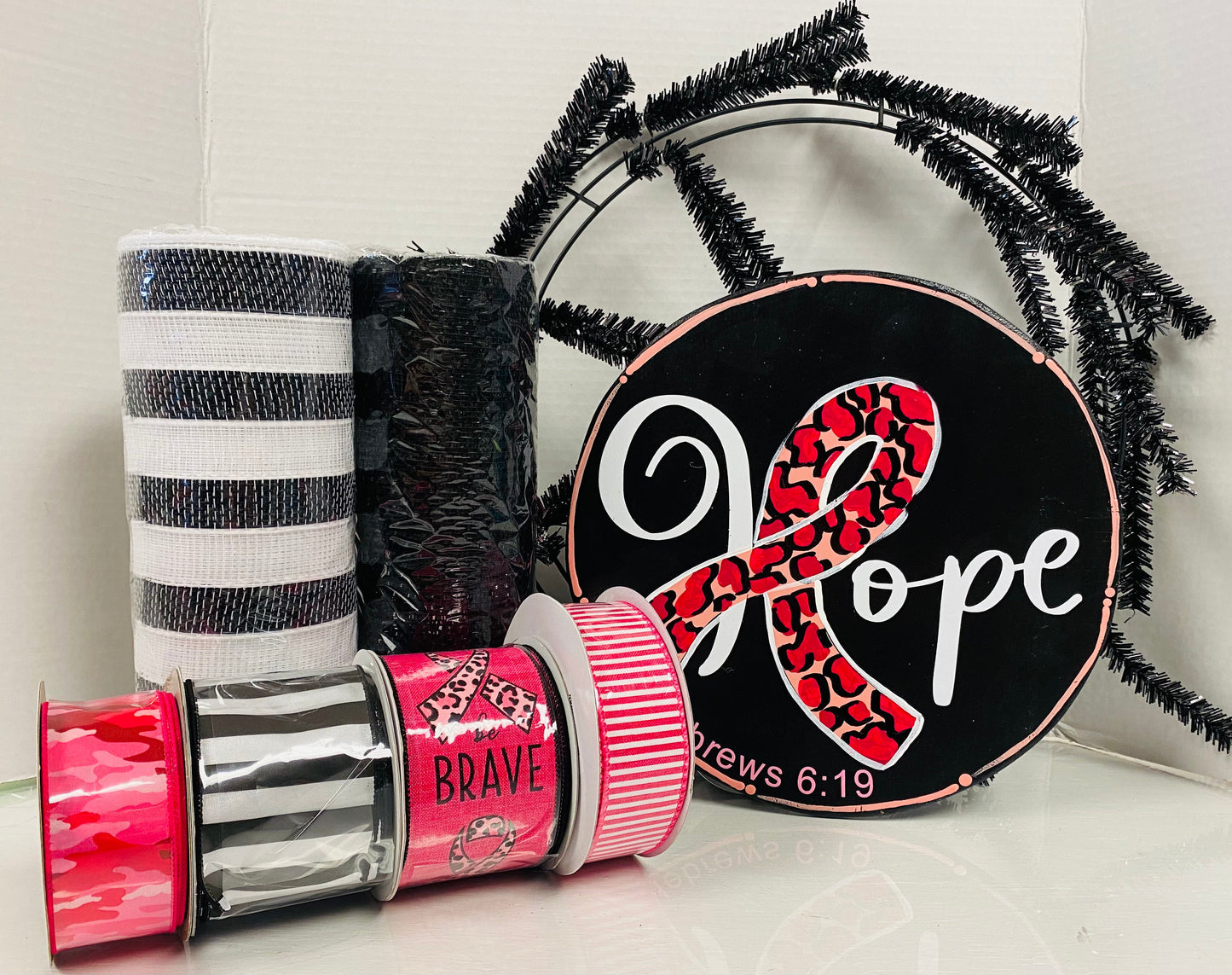 Party Kit - Hope Breast Cancer Wreath (Hebrews 6:19)